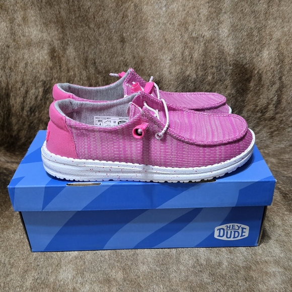 Women's size 6  Wendy Hey Dudes in Bright Pink - Picture 4 of 5